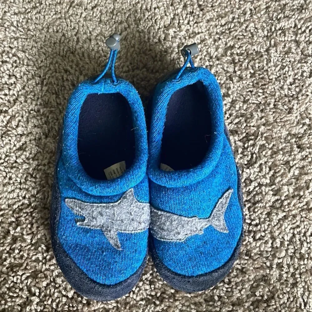 LL Bean Kids Sweater Fleece Slippers